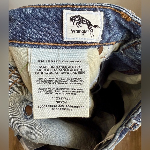 Wrangler Retro Women's Medium Wash High Rise Flare Jeans NWT Size 30x34 - Picture 5 of 5